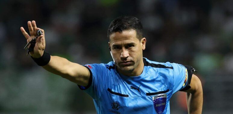Felipe Gonzalez é o árbitro para Racing e Corinthians