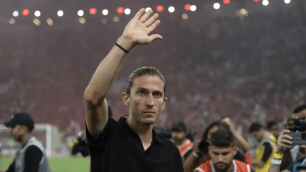 Filipe Luís teme expectativas dos flamenguistas após 8 a 0: "Vai nos vaiar"