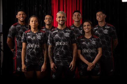 Flamengo divulgou o novo uniforme nesta sexta-feira (11)