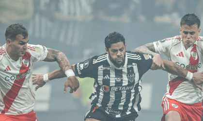 Atlético-MG esquece vantagem para superar River na Libertadores