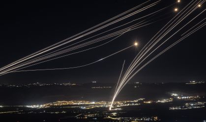 Israel diz que o Hezbollah lançou cerca de 230 projéteis do Líbano contra o país