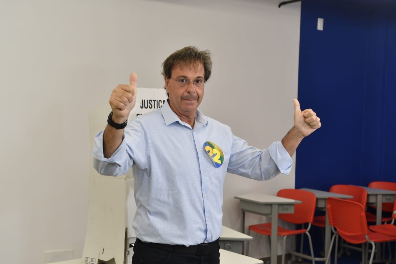 Candidato Gilson Machado (PL) vota nas eleições municipais do Recife, neste domingo (6)l • Reprodução