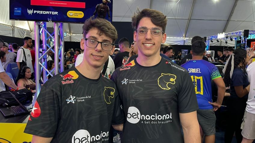 Os irmãos gêmeos Lucas e Chrystian vieram de Minas Gerais, pela primeira vez, para o IEM Rio • Rodrigo Monteiro