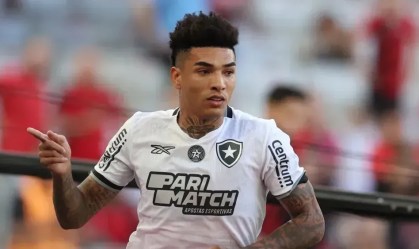 Botafogo tem oito jogadores pendurados antes de partida decisiva