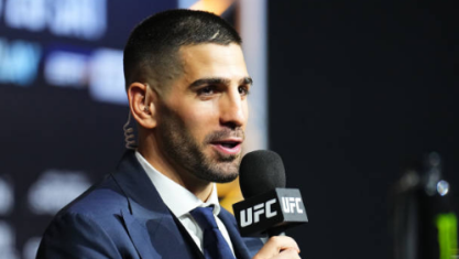 Ilia Topuria durante coletiva do UFC 308