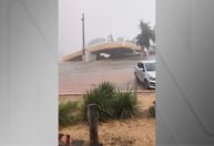 Cidade em MG é atingida por vendaval e posto de combustível desaba; veja imagens