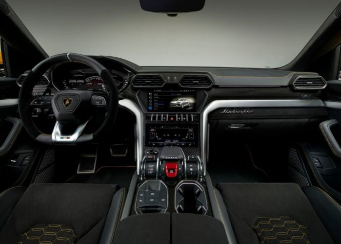 Interior do Lamborghini Urus de Xamã • Divulgação