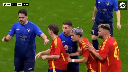 Jogo entre Espanha e França envolveu astros da internet e dos videogames