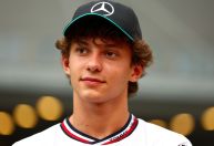 Antonelli se diz confiante na Mercedes e afirma não ser substituto de Hamilton