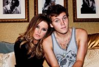 Lisa Marie Presley deixou cadáver do filho em casa por meses, diz site