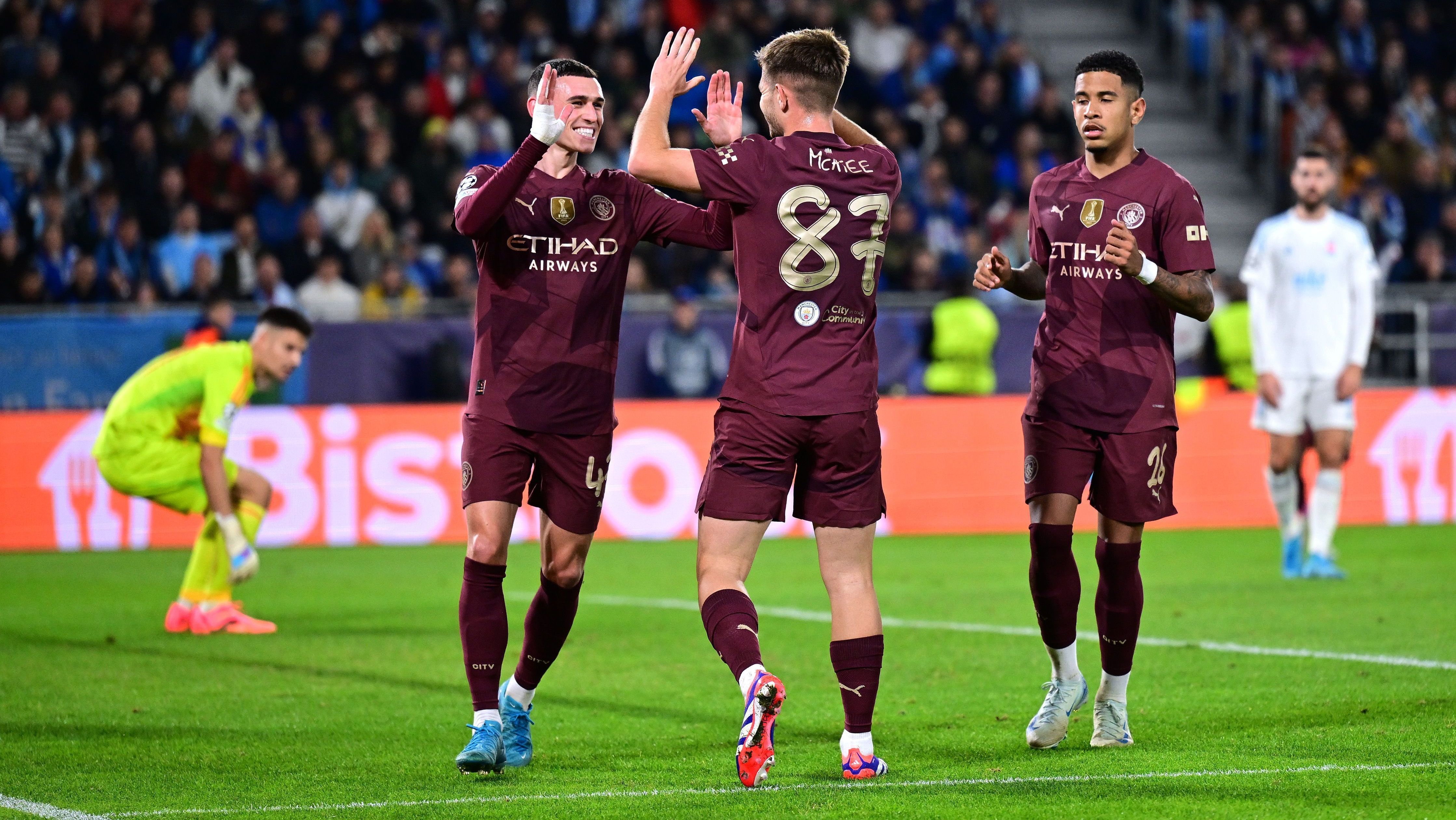 City goleou o Slovan Bratislava por 4 a 0