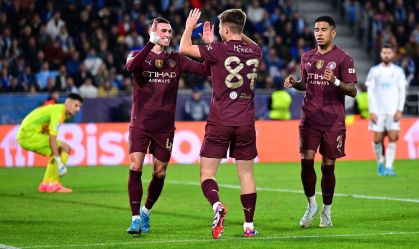 Manchester City goleia Slovan Bratislava e vence a primeira na Champions League