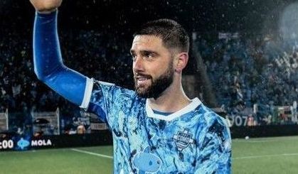 Zagueiro é suspenso por ofensa racista contra sul-coreano