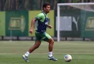 Saiba por que o Palmeiras acertou as renovações de Marcos Rocha e Lomba