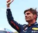 Verstappen seguirá como piloto da Red Bull, diz jornal holandês