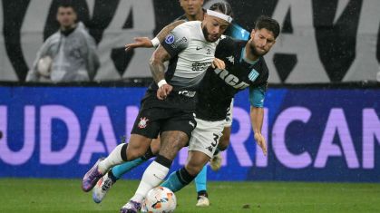 Lance de Corinthians x Racing pela semifinal da Sul-Americana
