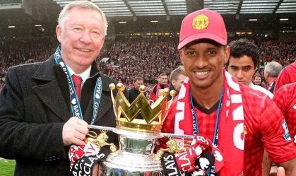 Ex-Manchester United é acusado de roubar torcedor; entenda