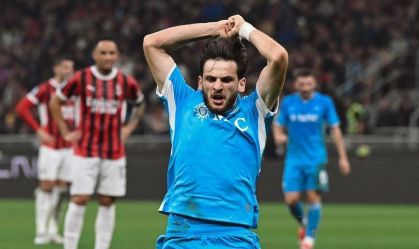 Napoli vence Milan, no San Siro