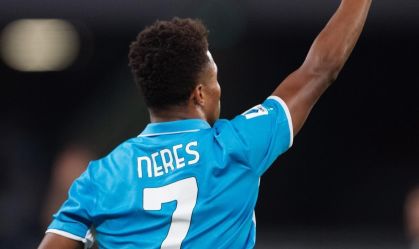 Neres marca na vitória do Napoli