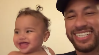 Neymar e Mavie em momento fofura