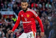 Jogador do Manchester United passa por cirurgia após arritmia cardíaca