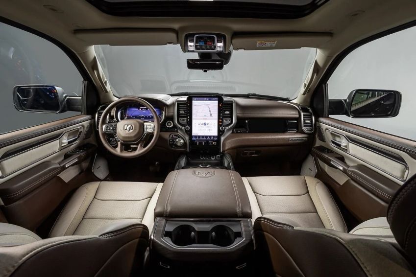 Interior da Ram Laramie • Divulgação