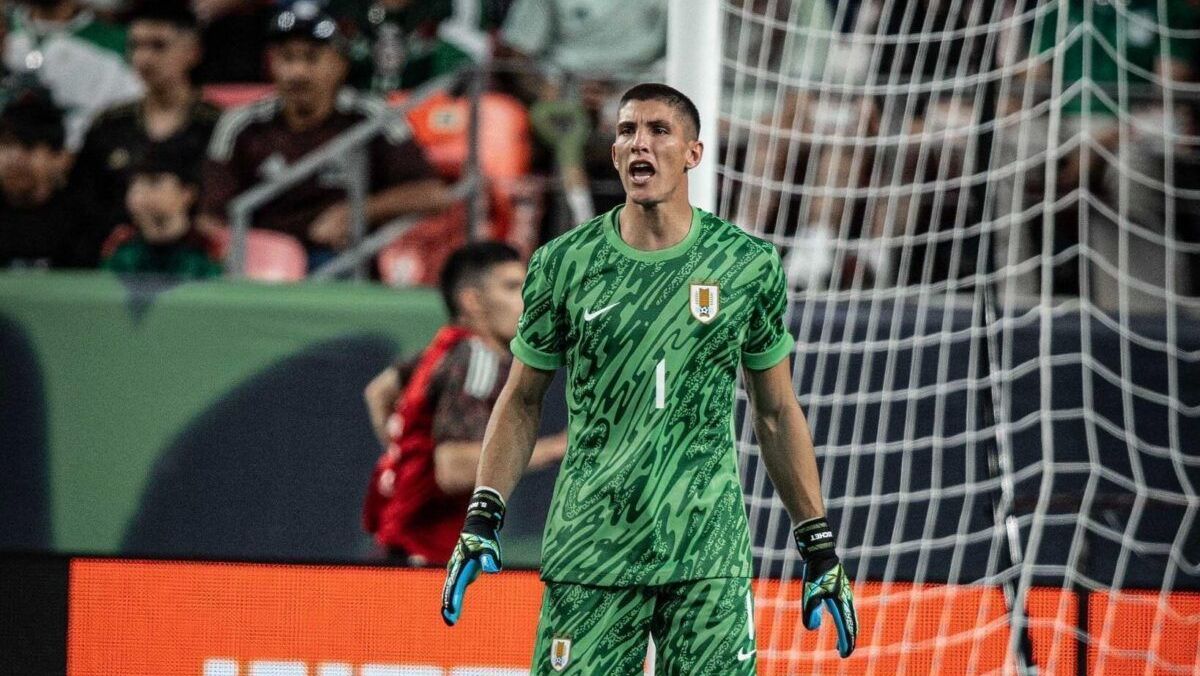 Rochet em ação pela selação uruguaia