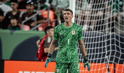 Rochet em ação pela selação uruguaia