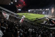 Torcida do Vasco esgota ingressos para duelo contra o Atlético-GO