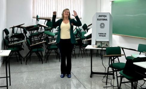 A candidata Professora Andrea Caldas (PSOL) • Divulgação