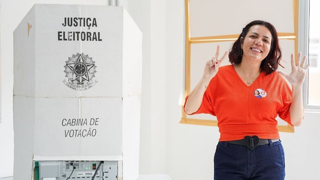 Candidata a prefeita de São Luís, Flávia Alves (Solidariedade) votou neste domingo (6) • Reprodução/redes sociais