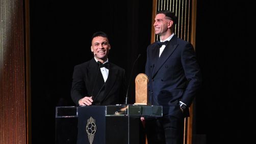 Dibu Martínez, é eleito o melhor goleiro do mundo