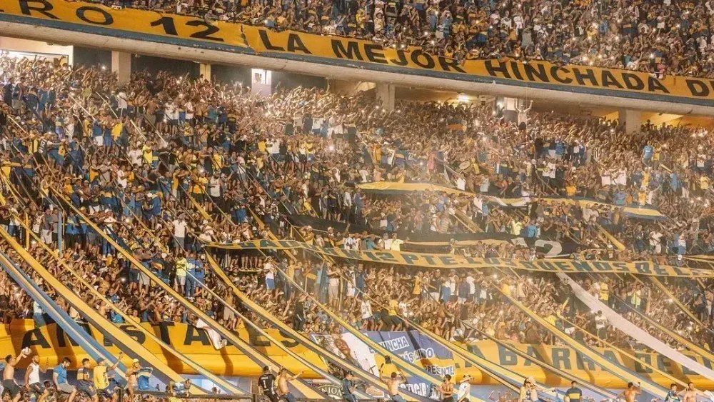 Torcedores do Boca fizeram gestos racistas em direção à torcida do Cruzeiro
