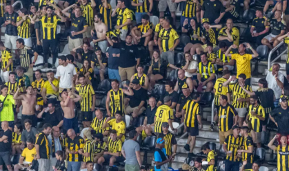 Torcida do Peñarol, no Nilton Santos