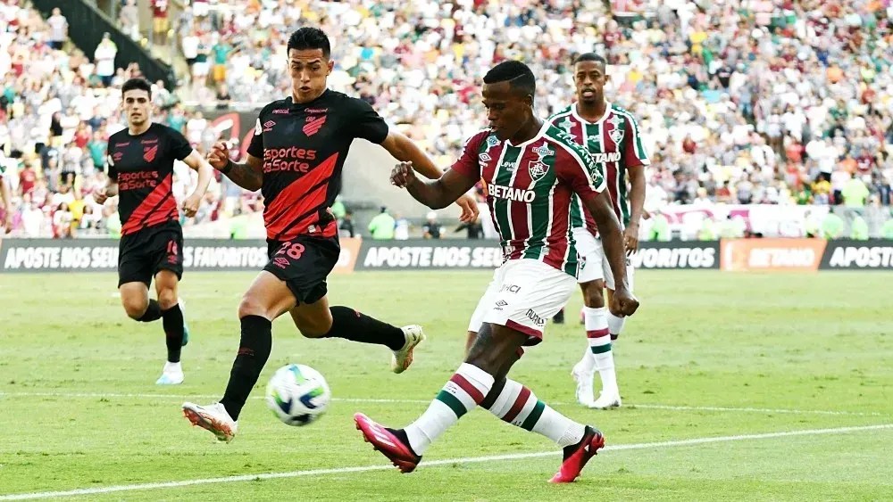 Tricolor venceu o Furacão por 2 a 0 no Maracanã, no Brasileiro do ano passado