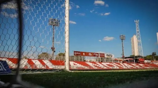 Estádio Onésio Brasileiro Alvarenga, casa do Vila Nova