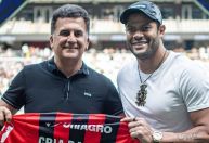 Ídolo do Atlético-MG, Hulk é homenageado pelo Vitória: "Cria da Toca"