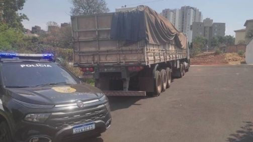 Materiais roubados foram achados em estrada vicinal de Uberlândia (MG)
