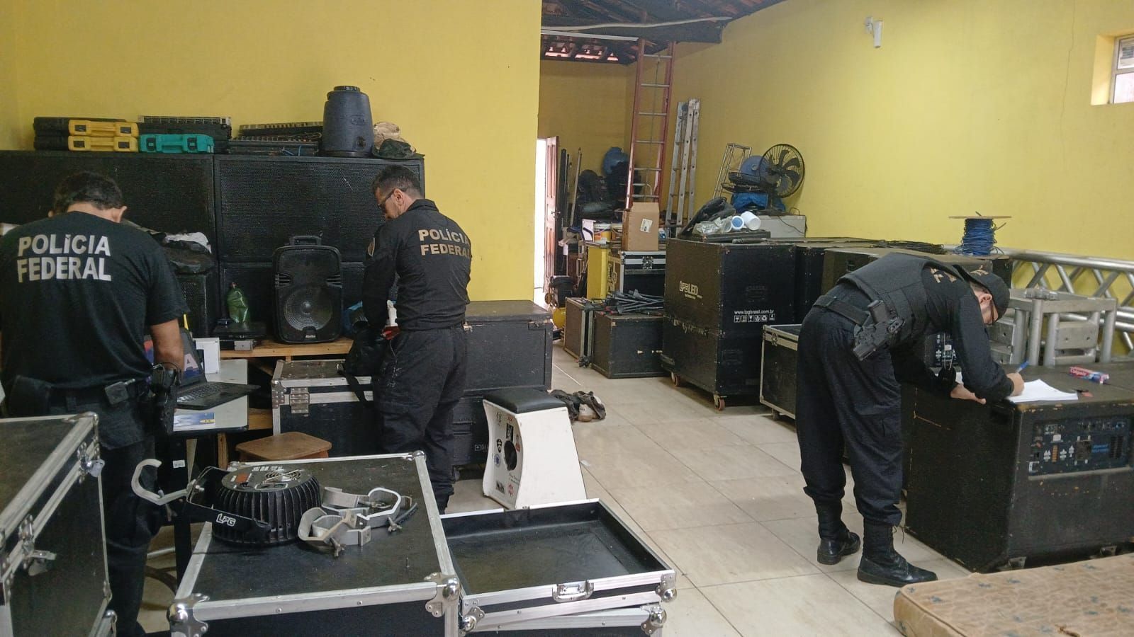 Policiais federais fizeram busca em setor da prefeitura de Codó (MA) responsável pela realização de eventos