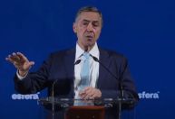 Apesar das intrigas que se ouvem, “vivemos em grande harmonia entre os Poderes”, diz Barroso