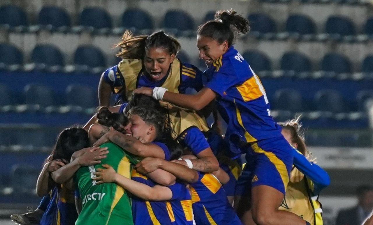 Gladiadoras comemoram classificação