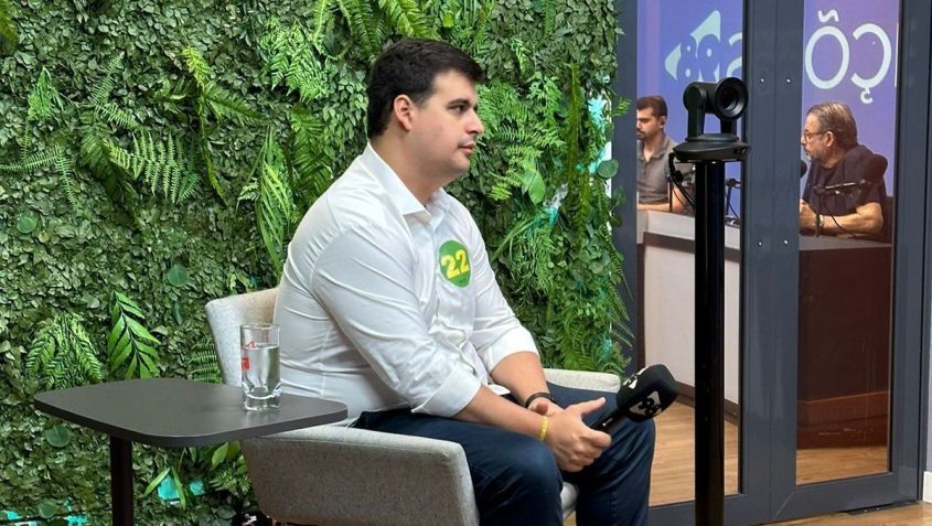 Engler durante agenda de campanha nesta quarta (16) • Divulgação/Campanha Bruno Engler