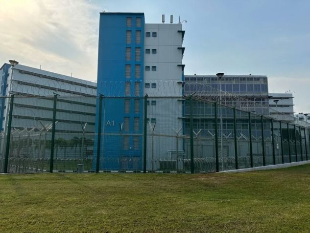 Cerca de 40 prisioneiros estão detidos na Instituição A1, onde aguardam a execução por enforcamento. • Rebecca Wright/CNN