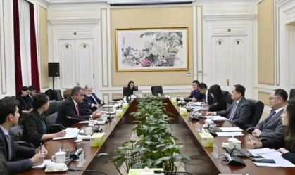 Mídia estatal mostra imagem de reunião de Rui Costa e Galípolo na China