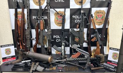 Homem é preso após polícia encontrar fábrica ilegal de armas em SP