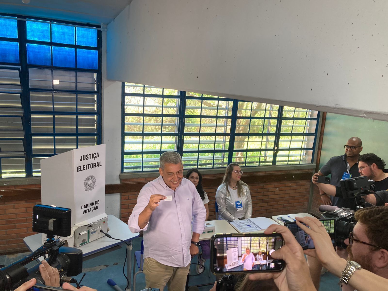 Sebastião Melo (MDB) vota em Porto Alegre • Jean Soares