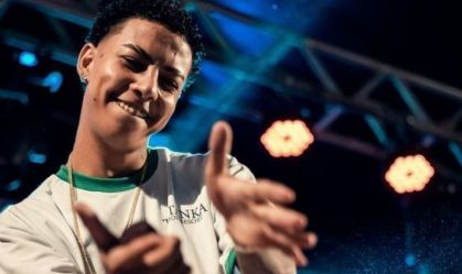 Cantor conhecido como "Pittybull" é detido após agredir ex-namorada com mordidas