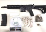 Laboratório de drogas é desmontado e sobe para 73 o número de fuzis apreendidos na Bahia