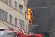 Incêndio em shopping afeta trânsito na região central de SP