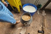 Mercearia armazenava queijo ao lado de lavagem para porcos e é interditada em MG